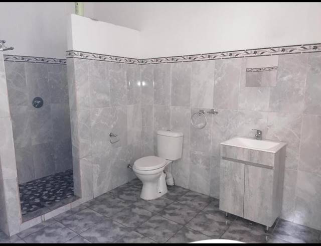 2 BEDROOM HOUSE TO LET IN GLENWOOD